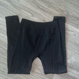 Alphalete ozone leggings size M black